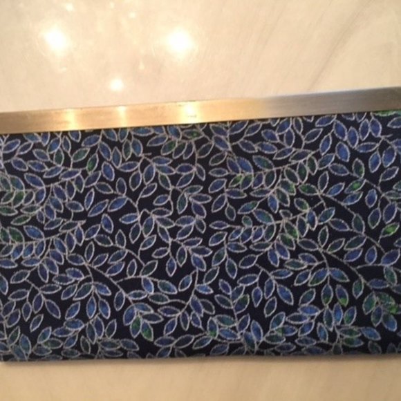 Handmade NEW - Women's Frame clutch Wallet zipper and card slots Blue Leaves - Picture 2 of 3